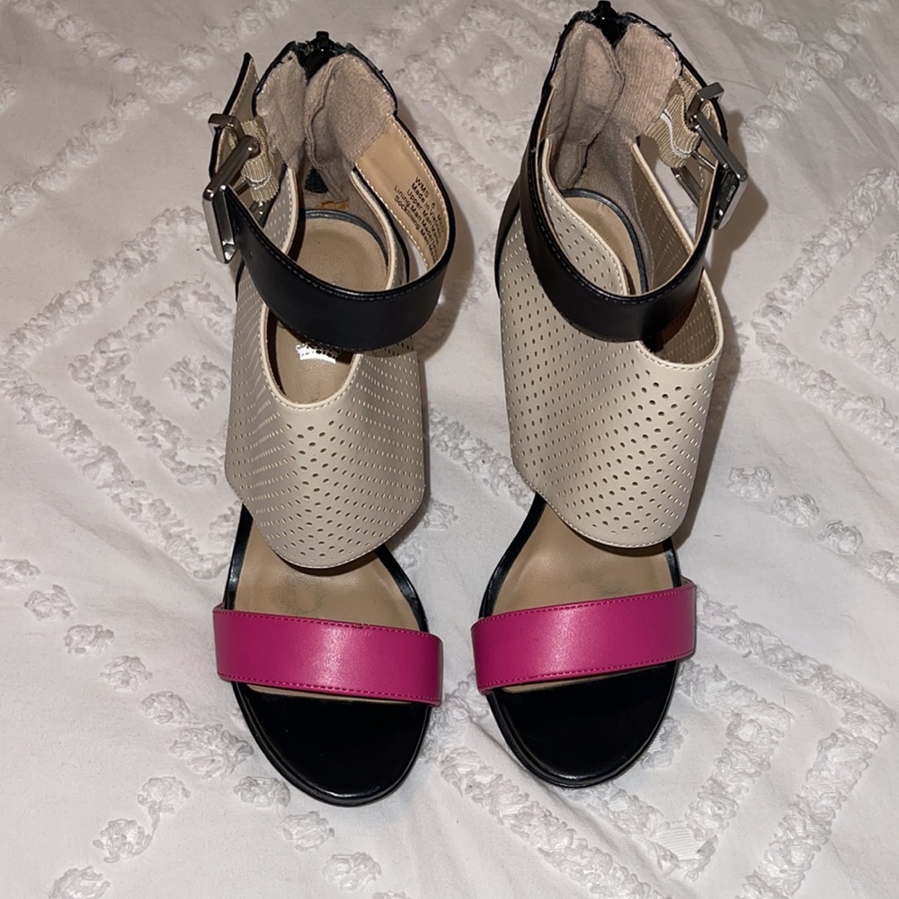Juicy Couture Heels - Picture 4 of 9